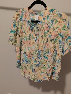 Nordstrom Pastel Floral Button-Up Blouse in Peach, Blue, and Cream